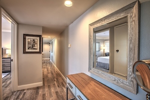 Luxury King-Queen-Sofa - Family Suite (Full View) Photo 5