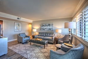Luxury King-Queen-Sofa - Family Suite (Full View) Photo 1