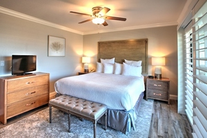 Luxury King-Queen-Sofa - Family Suite (Full View) Photo 8
